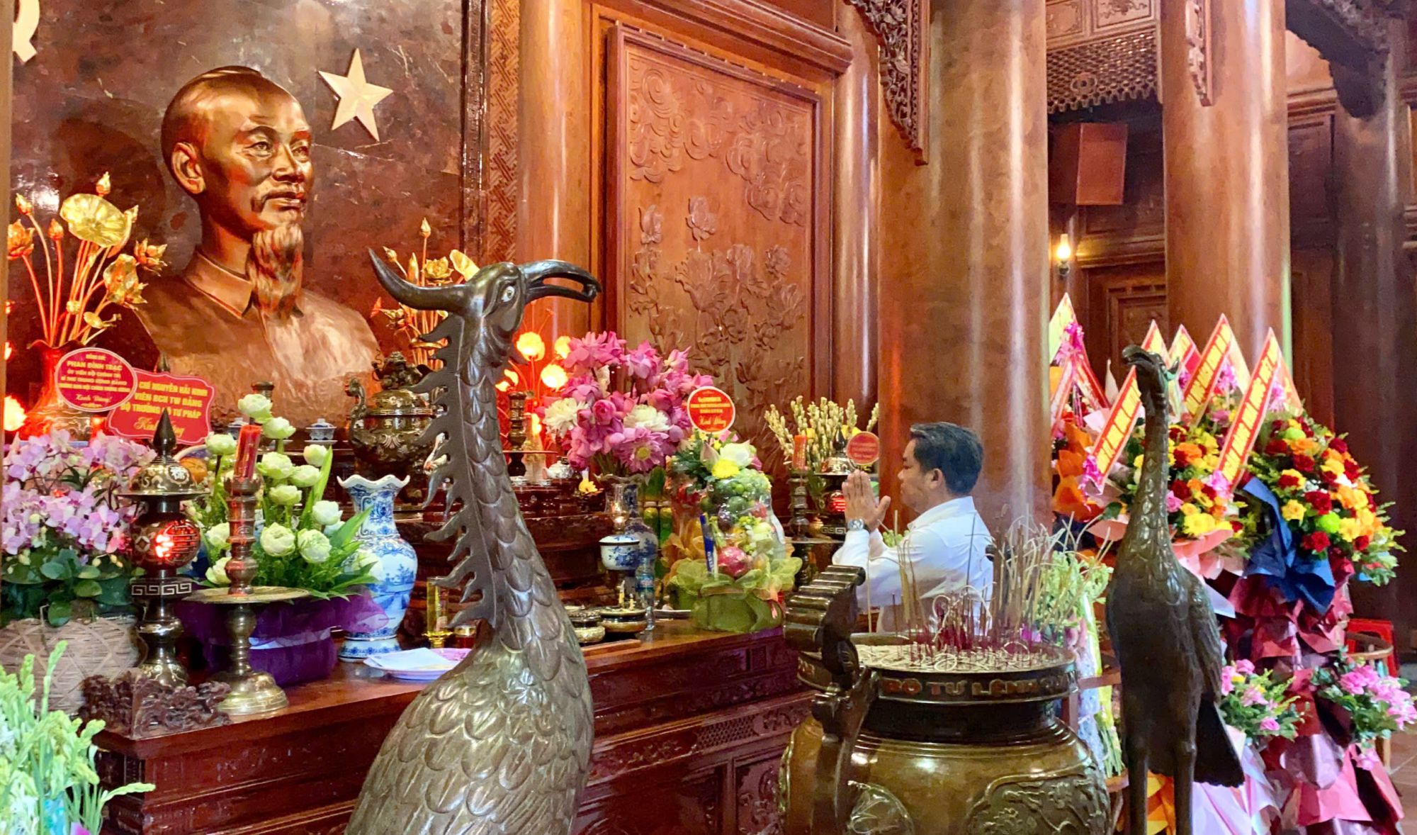 Trung tâm HL VĐV trẻ quốc gia tổ chức Lễ viếng và dâng hương tại các di tích lịch sử nhân dịp kỷ niệm 78 năm Ngày Thương binh - Liệt sĩ (27/07/1947 - 27/07/2025). trung tam hl vdv tre quoc gia to chuc le vieng va dang huong tai cac di tich lich su nhan dip ky niem 78 nam ngay thuong binh liet si 27071947 27072025