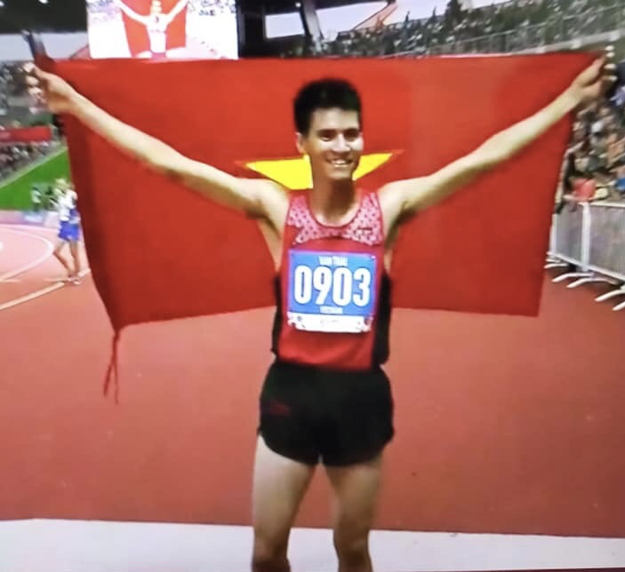 vdv duong van thai gianh hcv o noi dung 1500m nam tai seagames 30